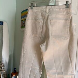NWOT H&M Women’s White/Cream High Rise Jeans Size 8